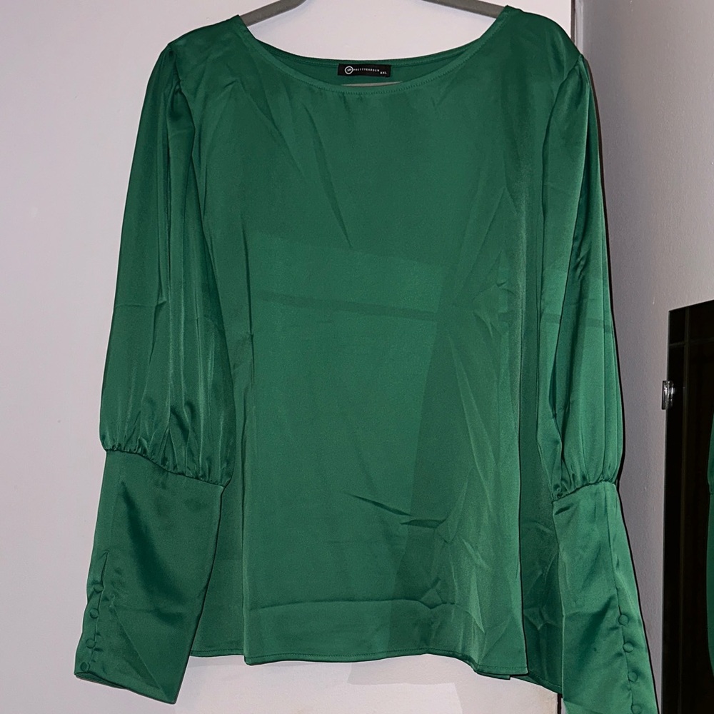 Chic Emerald Green Blouse